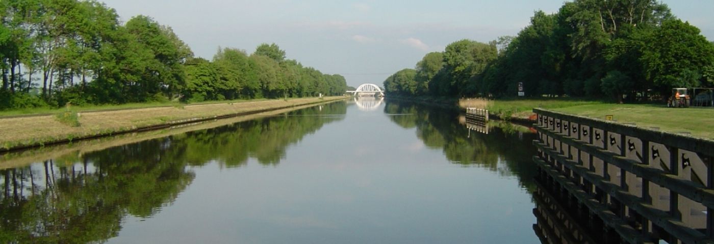 Kruiwagen, kiepkar en schop: de aanleg van het Van Starkenborghkanaal