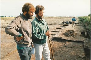 <p>Archeoloog John Smit bij een opgraving. - Foto: Veenkoloniaal Museum</p>
