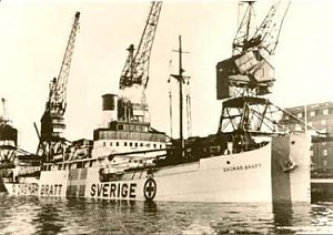 De Dagmar Bratt, een schip vol levensmiddelen van het Zweedse Rode Kruis