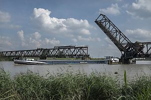 De Friesenbrücke bij Weener in betere tijden. - Foto: Jan Zeeman