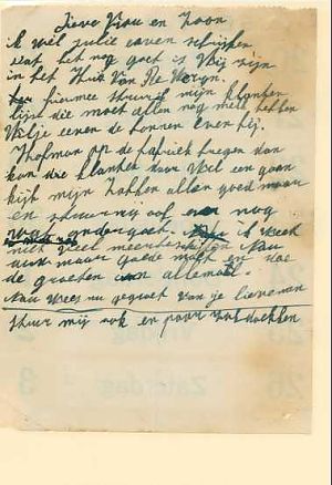 Een briefje van Woudstra aan zijn vrouw. Hij stuurt haar een lijst met klanten die nog melk krijgen en vraagt om ondergoed en zakdoeken.