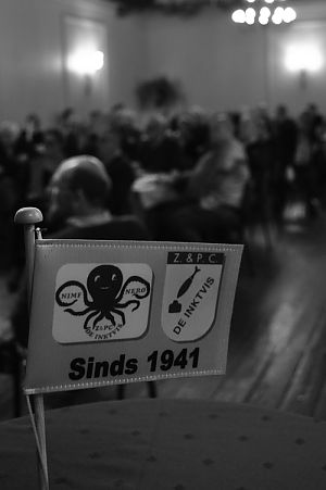 De verhalenavond 'Zwembadverhalen' in Sappemeer. - Foto: Ingeborg Bennink