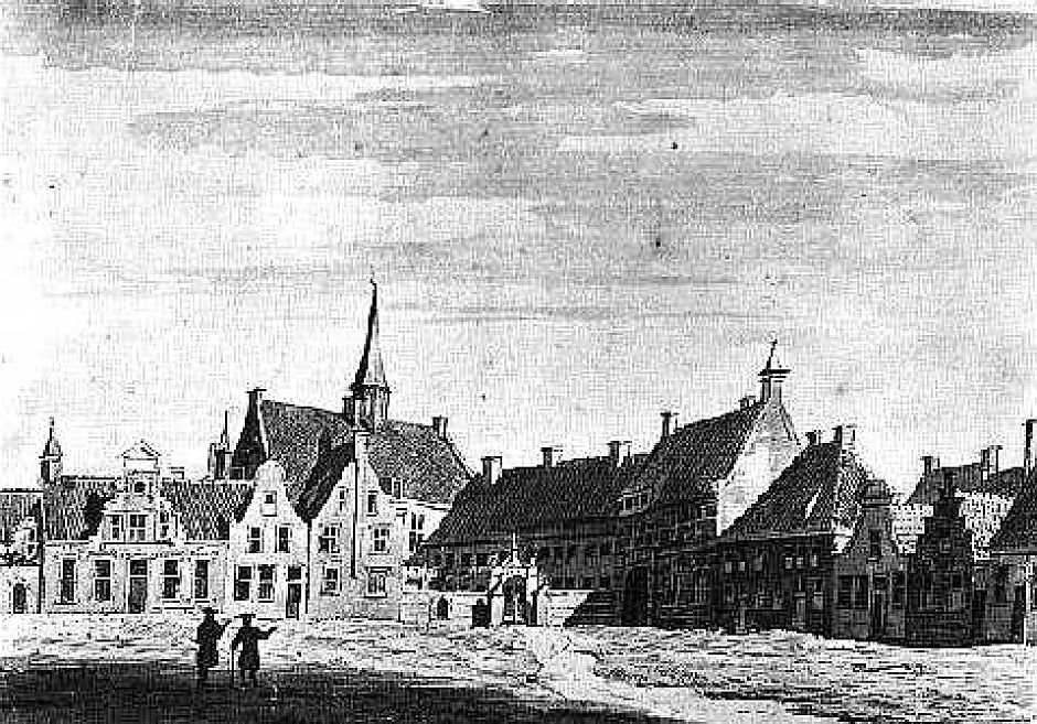 <p>Vrouw Jarges Gasthuis (ook wel Fraterhuis genoemd), aan het Martinikerkhof. Pentekening door C. Pronk, Groninger Museum</p>
