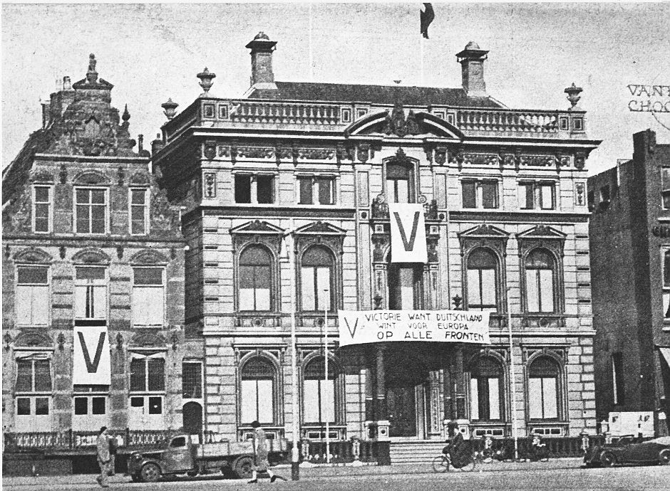 <p>Het Scholtenhuis in 1941. - Fotograaf onbekend, Groninger Archieven</p>
