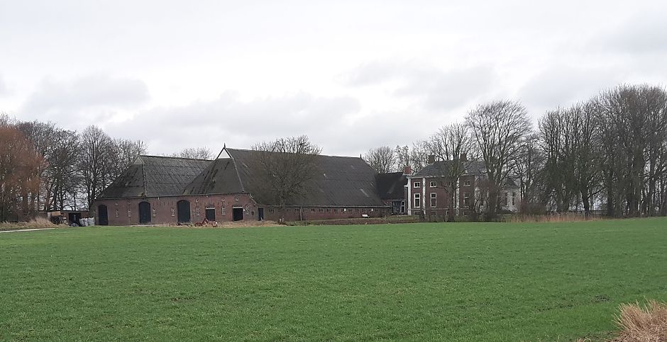 <p>Boerderij Groot Klooster bij Warffum. - Foto: Boerderij in Beeld</p>
