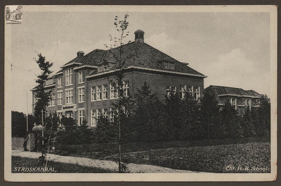 <p>De christelijke HBS in Stadskanaal, ca. 1930. - Foto: Oud Stadskanaal</p>
