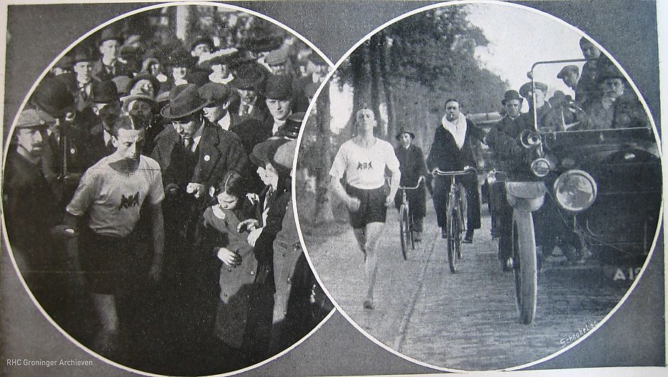 Links: Huizenga op de Grote Markt in Groningen in de drukte voor op de start van zijn laatste marathon (op 22 oktober 1916). Rechts: Tussen Vries en Assen heeft hij eindelijk de ruimte om echt vaart te maken. - Foto's uit Revue der Sporten