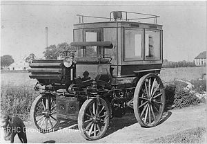 Motoromnibus ontworpen door Jan Brons, ca. 1895. Het werd geen succes. - Foto: www.beeldbankgroningen.nl (818-19332)