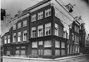 Carolieweg 14-16 : kledingfabriek Gebr. Levie in 1925. - Foto: www.beeldbankgroningen.nl (1785-30234)