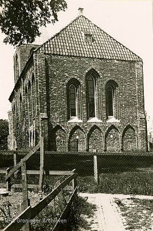 <p>De kerk van Krewerd in het eerste jaar van de bezetting. Krewerd, 1940.&nbsp;<em>Foto M. ten Broek, Groninger Archieven</em></p>
