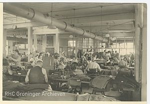 Het open interieur van Kledingfabriek Levie. - Foto: Collectie Groninger Archieven (IX1327-1137-112)