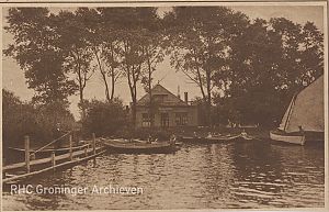 <p>&#39;Sans souci&#39;, de uitspanning aan het Schildmeer van Pietjes ouders, waar hij geboren werd. Op zijn tweede kwam hij naar Oostwold. - Foto: Collectie Groninger Archieven</p>
